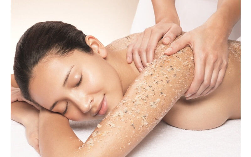 Sea salt has a very effective exfoliating effect on the body.