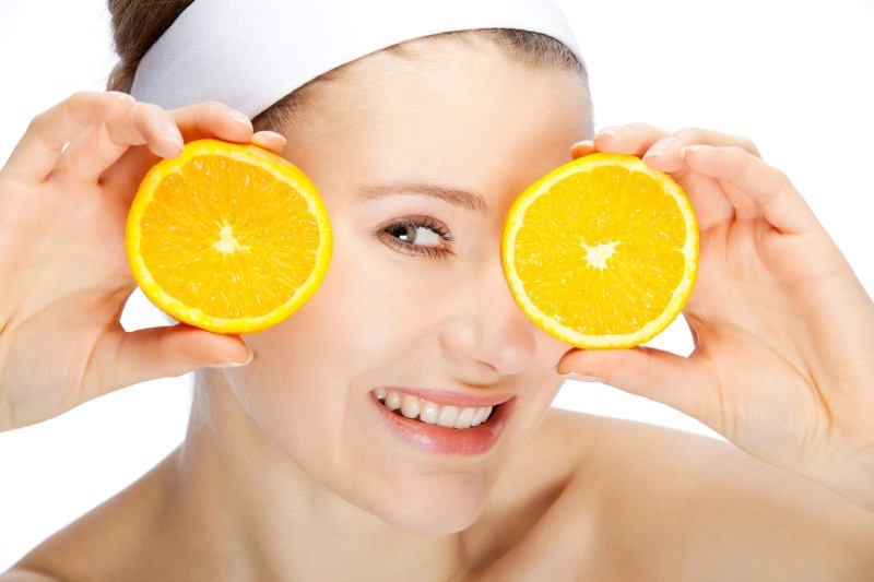 Lemon helps to fade endocrine melasma.