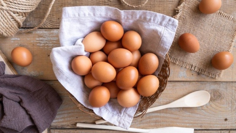 Chicken eggs can cause uneven skin tone after treating concave scars