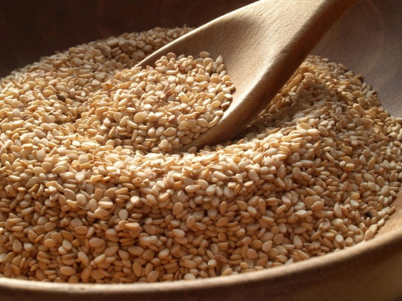 Sesame seeds contain highly valuable and delightful natural oils that aid in reversing the aging process and alleviating symptoms of fatigue.