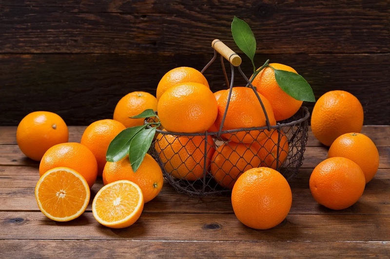 Oranges help purify the body