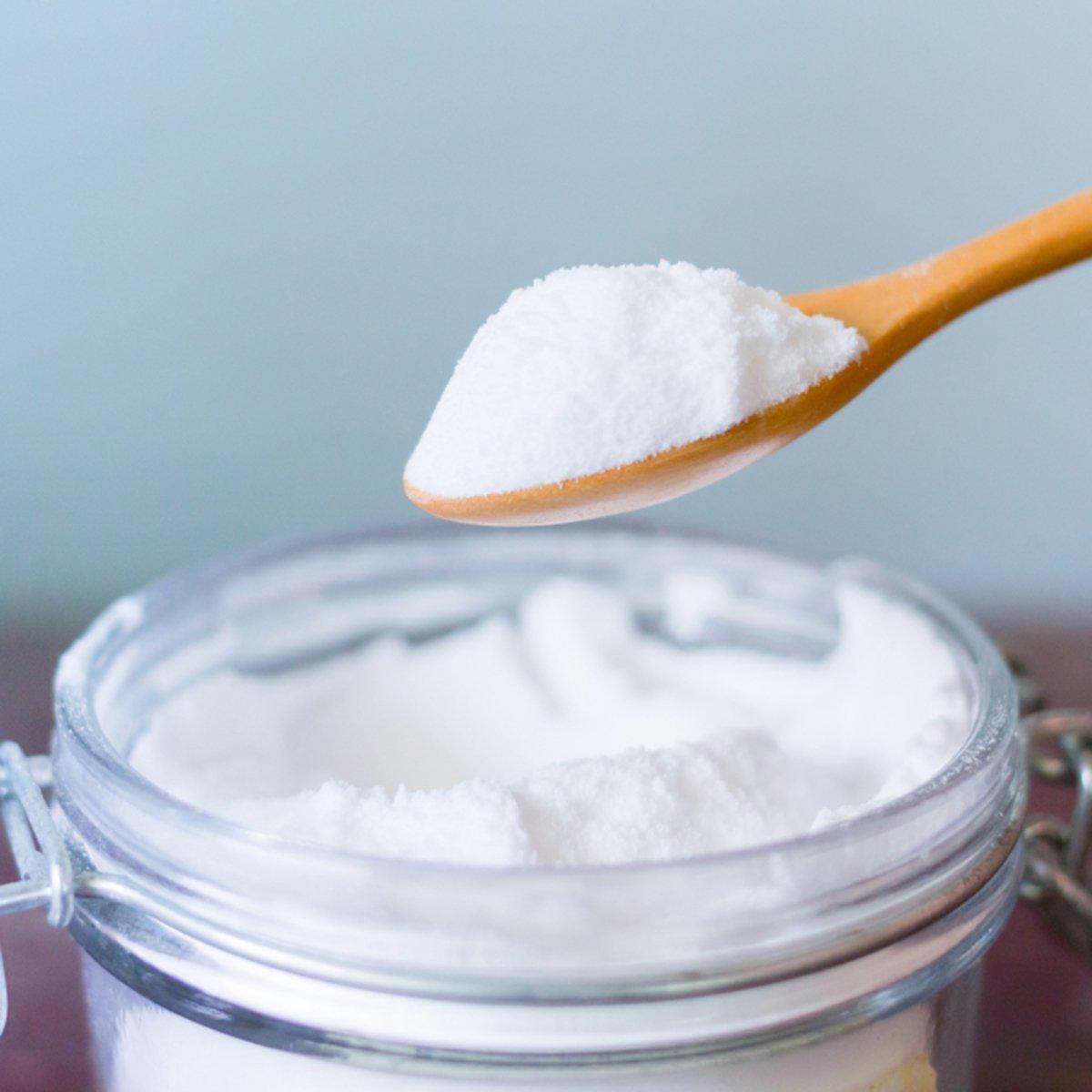 Baking soda is highly beneficial for the skin. (Photo: Internet)