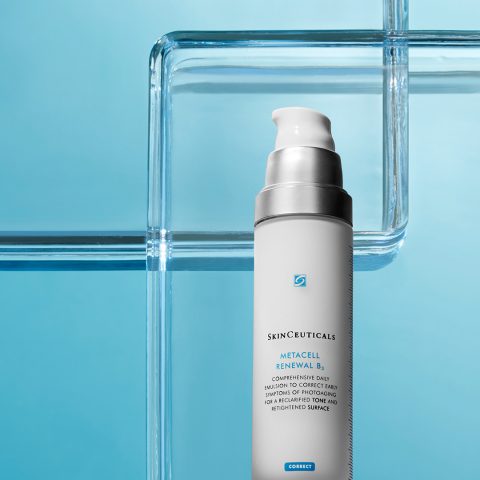 Skinceuticals Renewal B3 Anti-Aging Essence contains 5% Niacinamide