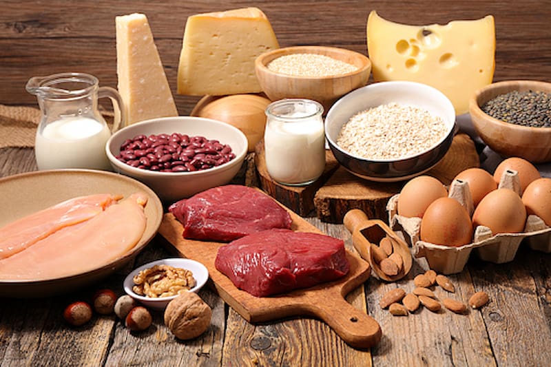 According to the nutrition pyramid, it is advisable to incorporate a moderate amount of protein in each meal.