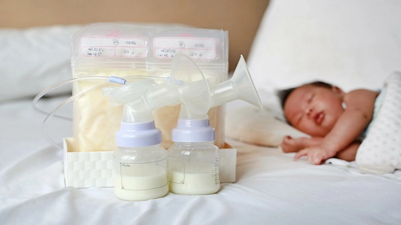 Expressing milk early helps the body to produce longer and more milk