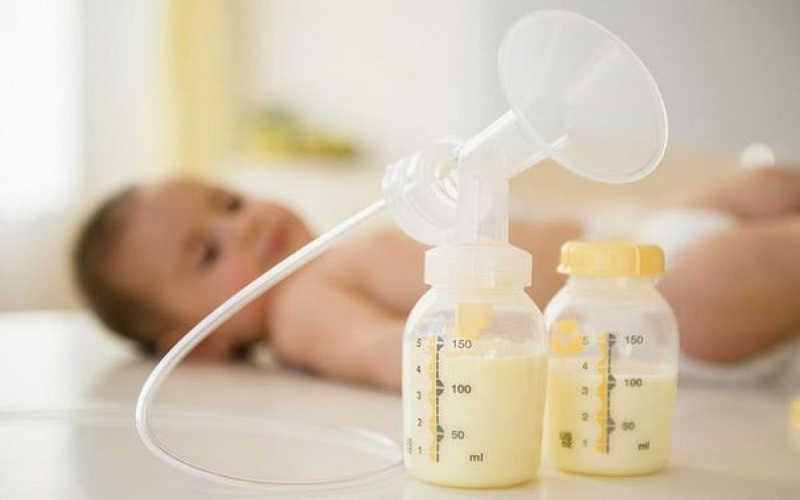 Breast pumping schedule for babies over 3 months old.