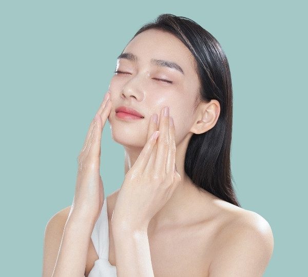 Relax after applying Hyaluronic Acid