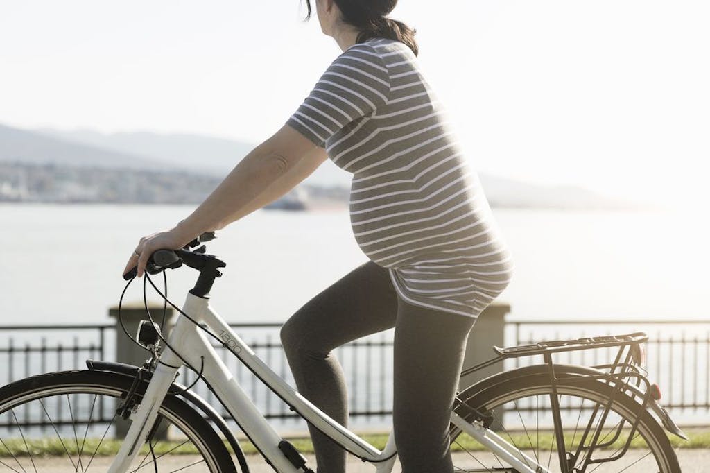 Cycling during the second trimester of pregnancy
